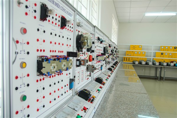 Xưởng thực hành Điện ô tô
