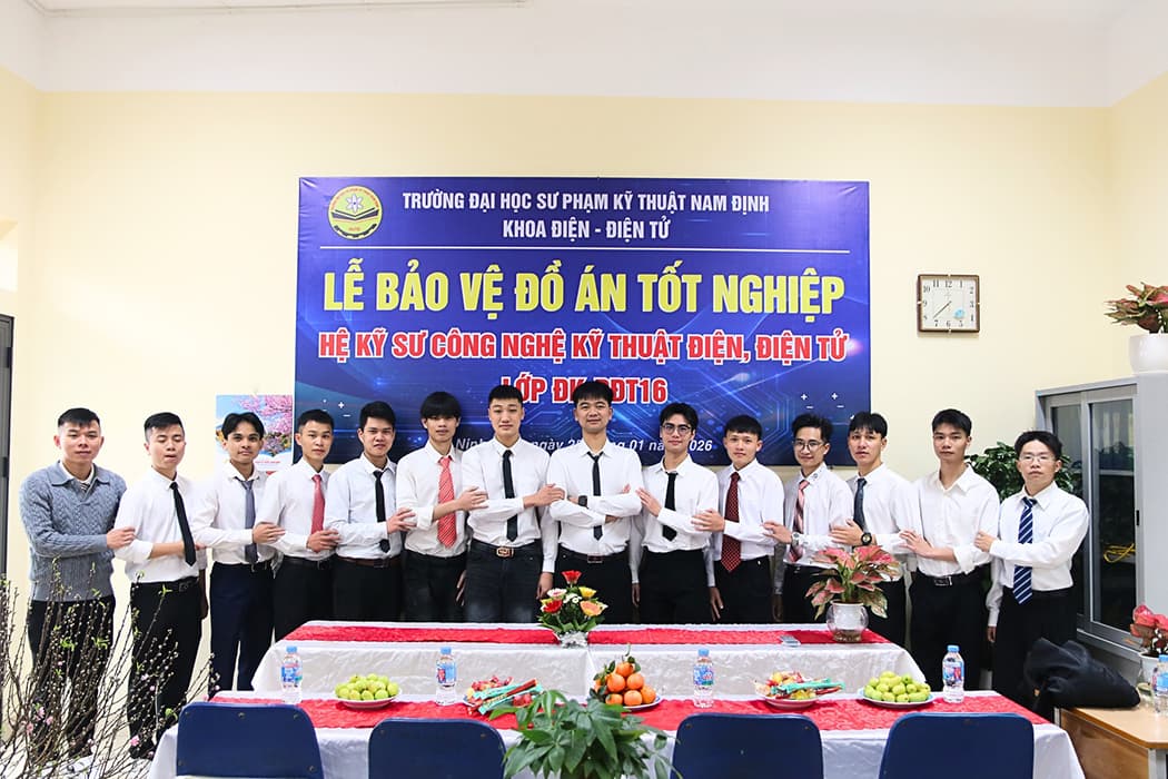 Sinh viên Khoa Điện – Điện tử (Khóa 16) hoàn thành xuất sắc Lễ bảo vệ Đồ án tốt nghiệp năm 2026