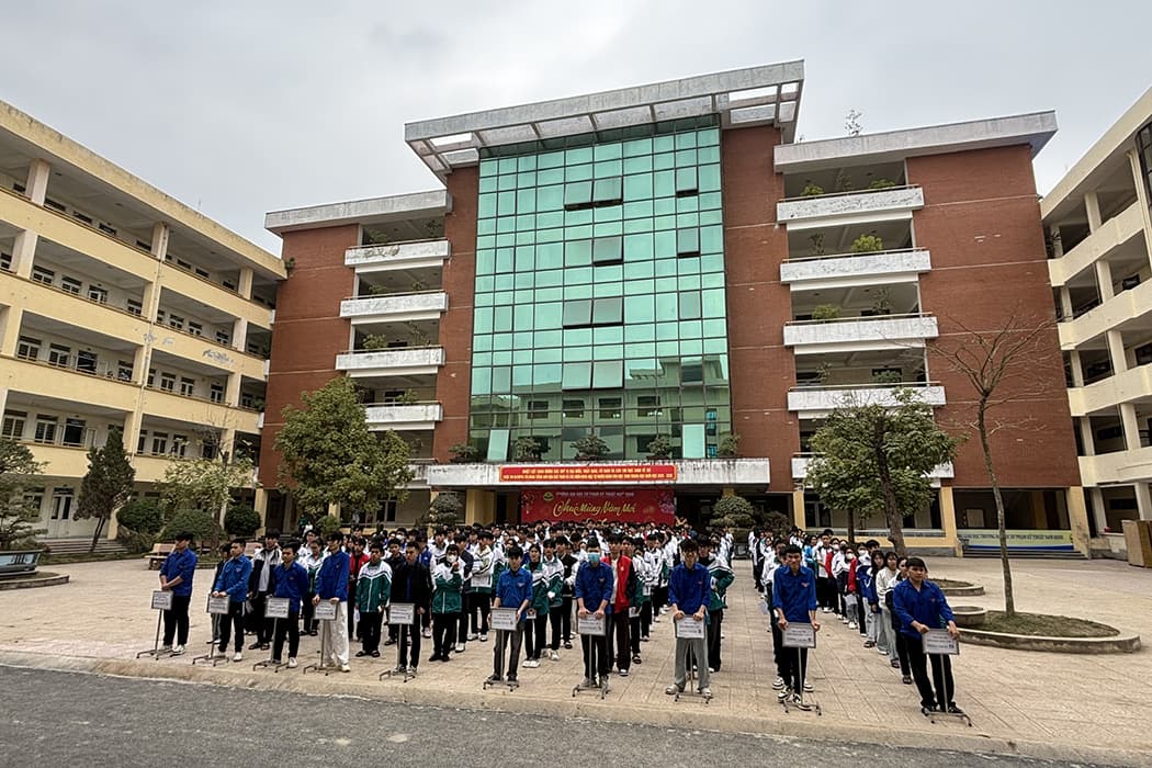 Trường Đại học Sư phạm Kỹ thuật Nam Định: Điểm tựa vững chắc cho hơn 2.200 học sinh tranh tài tại Olympic Tiếng Anh qua giải Toán và Khoa học tự nhiên