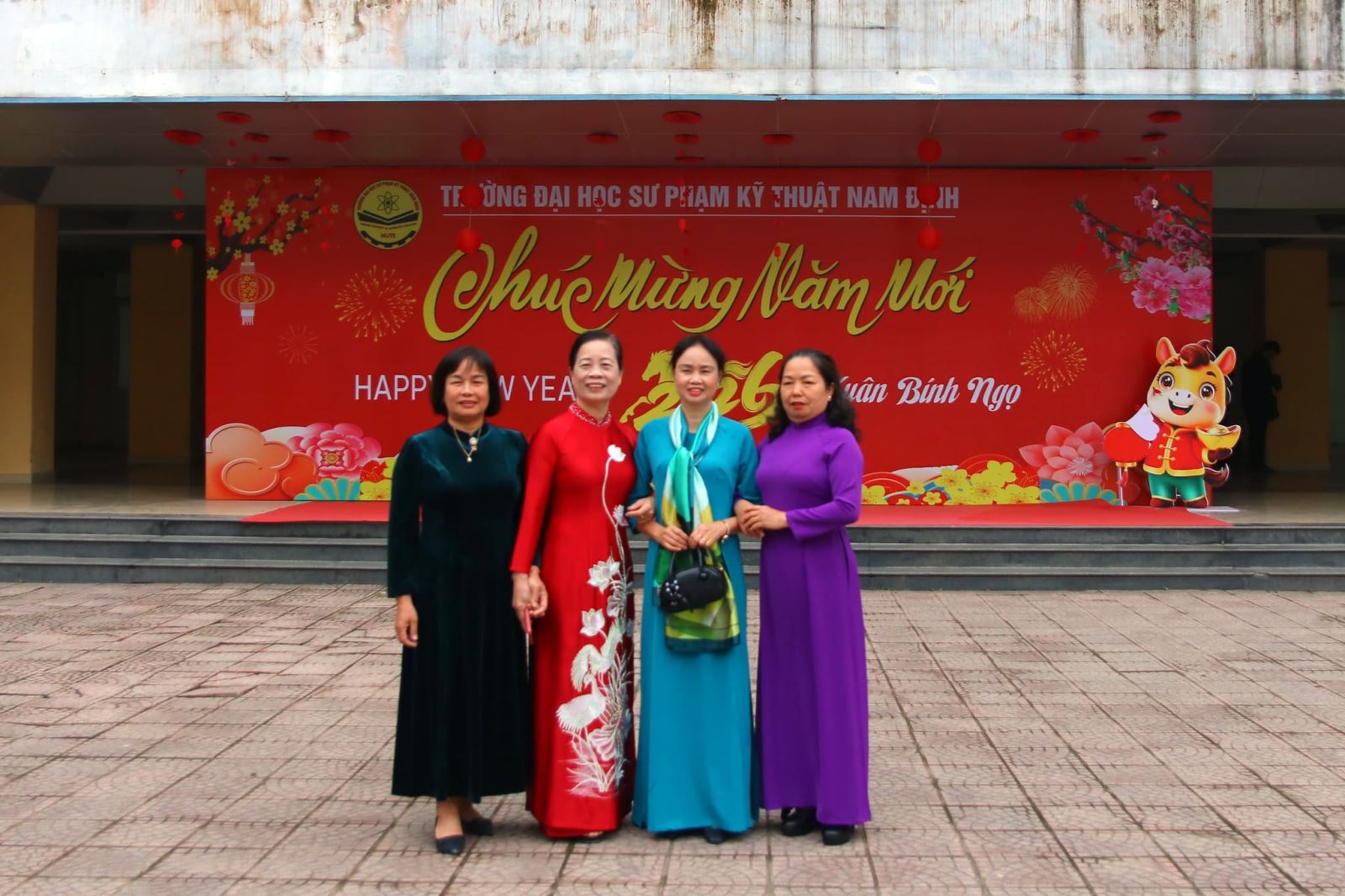 Hội Cựu giáo chức ĐH SPKT Nam Định gặp mặt mừng Xuân, mừng thọ 2026