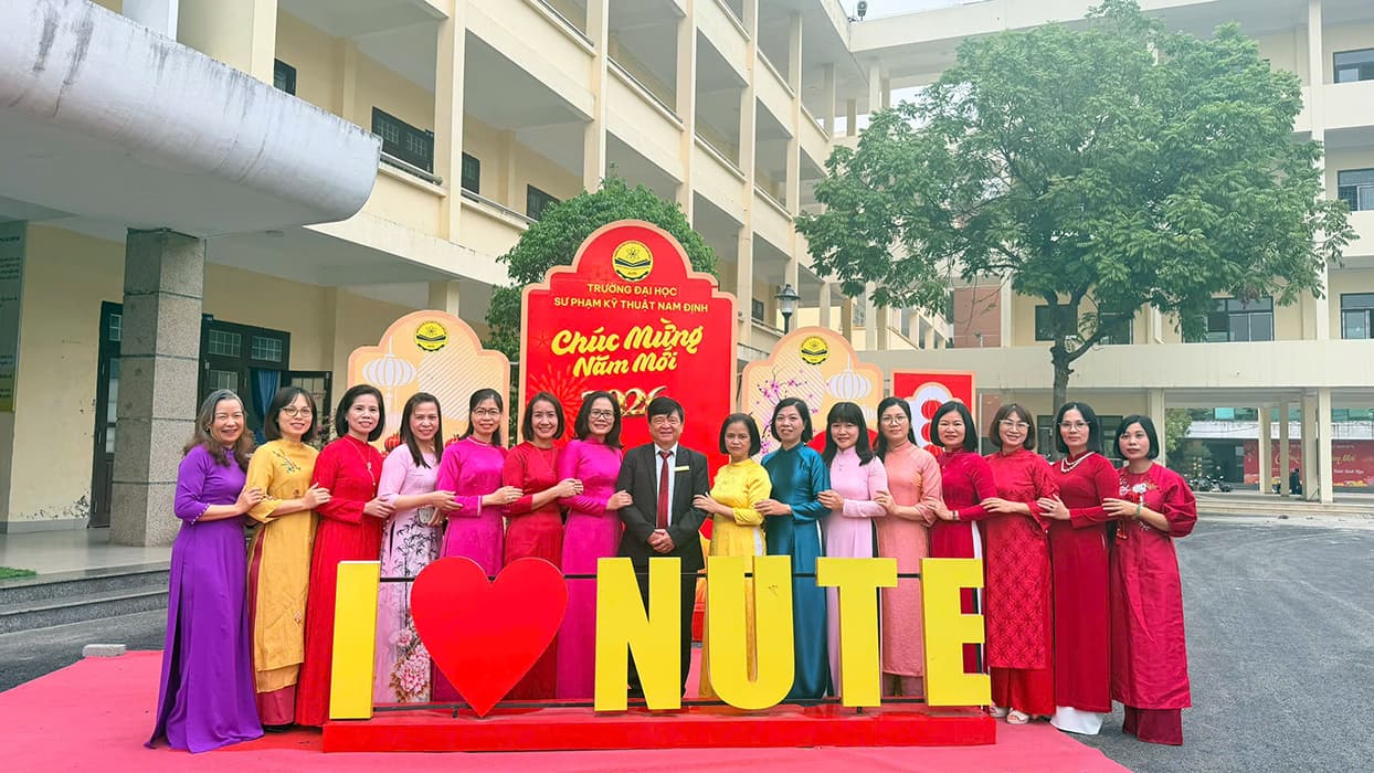 Công đoàn Trường Đại học Sư phạm Kỹ thuật Nam Định tổ chức các hoạt động nhân ngày Quốc tế phụ nữ 8/3