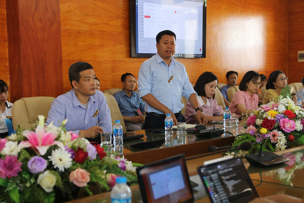 Các đơn vị trong Nhà trường trao đổi để làm rõ các vấn đề trong triển khai và thực hiện Đại học số tại Trường Đại học Sư phạm Kỹ thuật Nam Định.