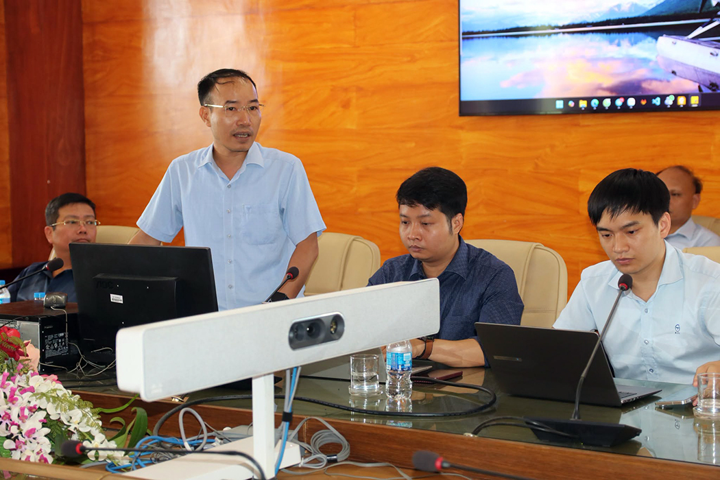 Các đơn vị trong Nhà trường trao đổi để làm rõ các vấn đề trong triển khai và thực hiện Đại học số tại Trường Đại học Sư phạm Kỹ thuật Nam Định.