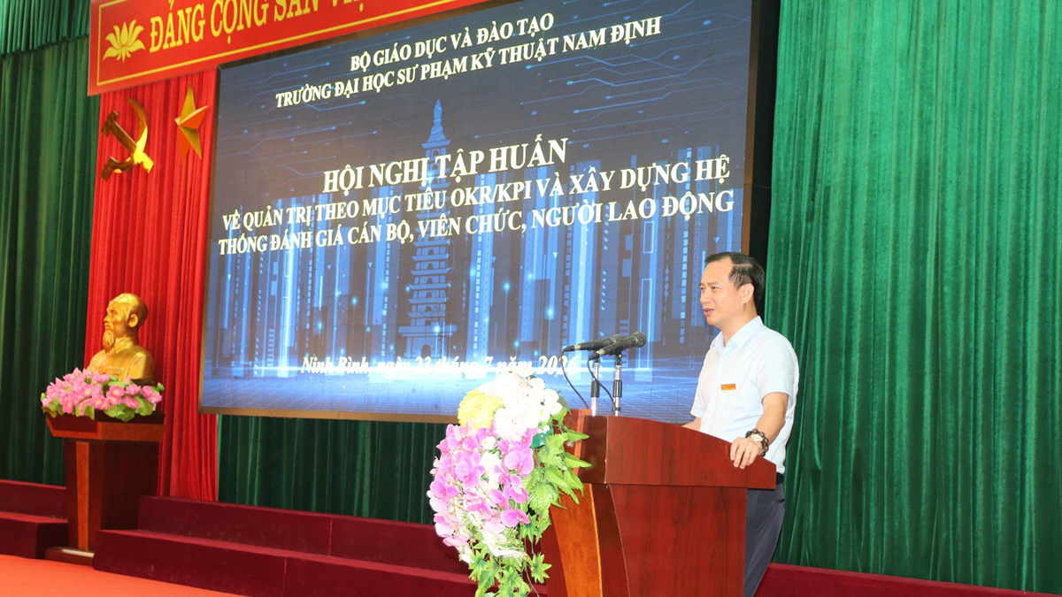 Trường ĐH SPKT Nam Định tập huấn quản trị đại học OKR/KPI & ứng dụng AI