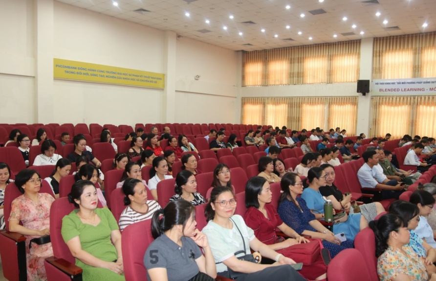 Toàn cảnh Hội nghị tại điểm cầu Trường Đại học Sư phạm Kỹ thuật Nam Định