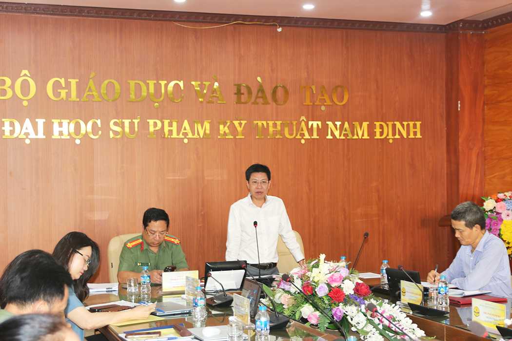 Ông Nguyễn Xuân An Việt, Phó Vụ trưởng Vụ Học sinh, sinh viên, Bộ Giáo dục và Đào tạo (Trưởng Đoàn công tác) phát biểu kết luận.